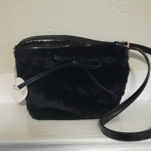 Imoshion faux fur bag